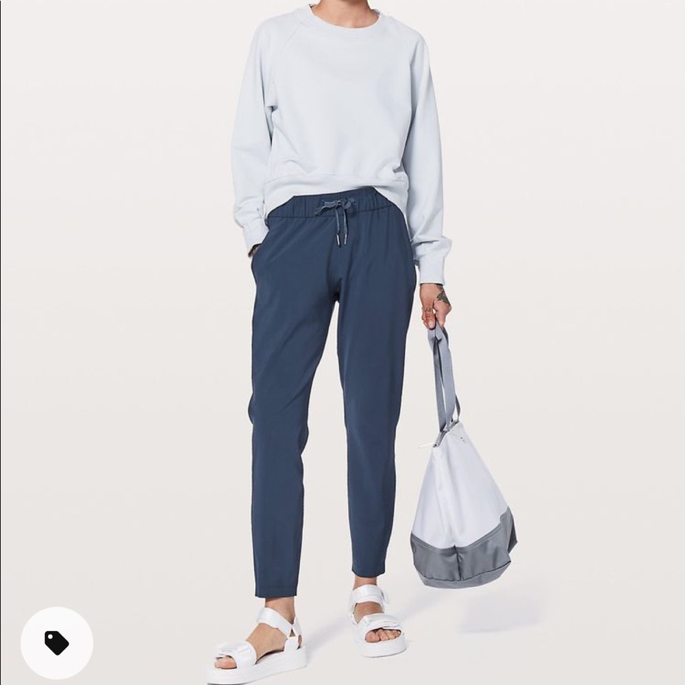 Lululemon On the Fly Pant Blue